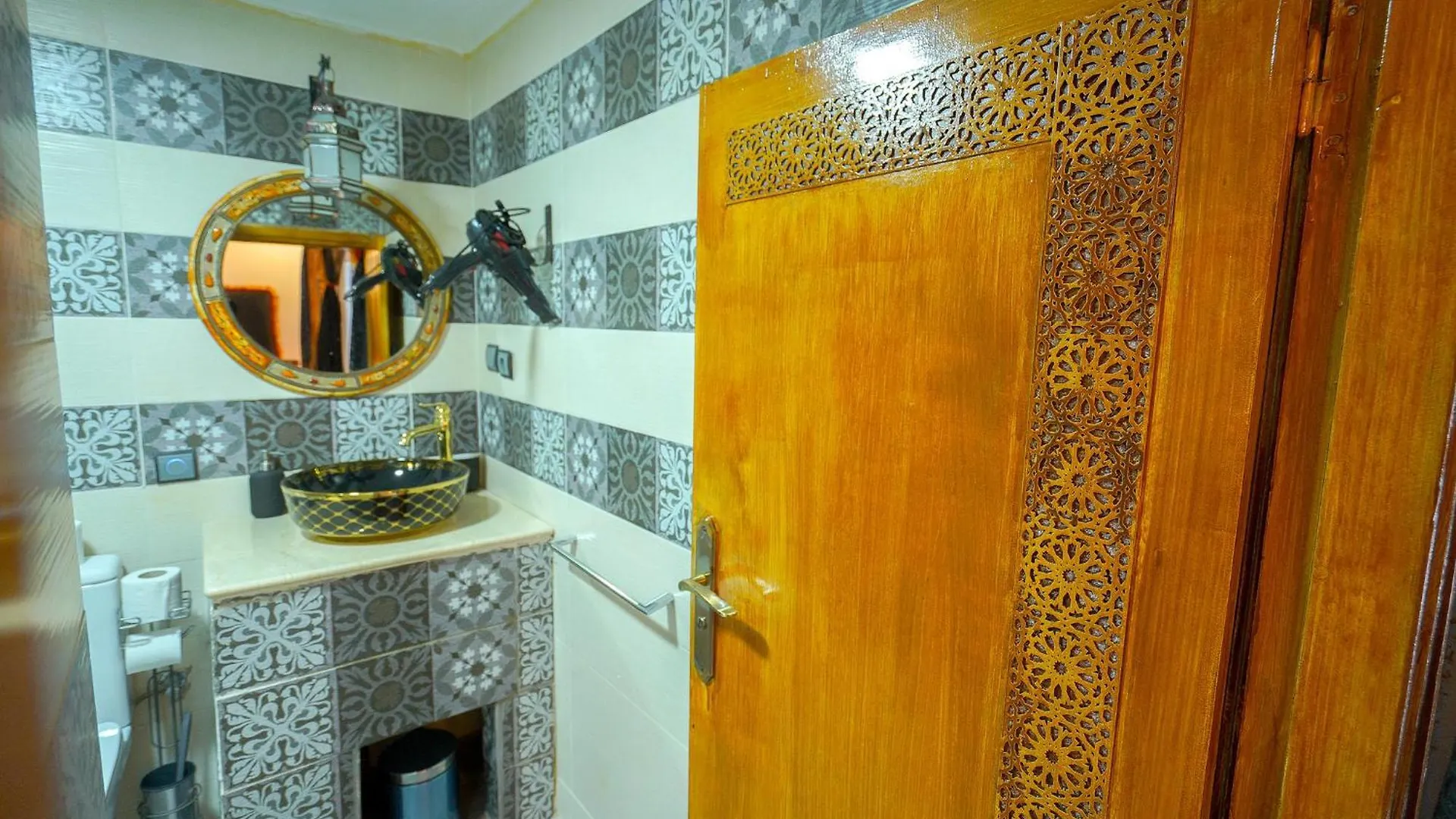 Riad Sahraui Fez 3*,